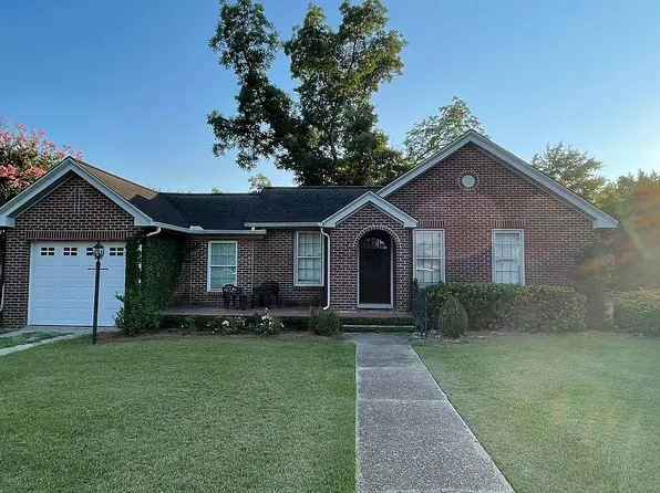 353 S 1st St, Colquitt, GA 39837