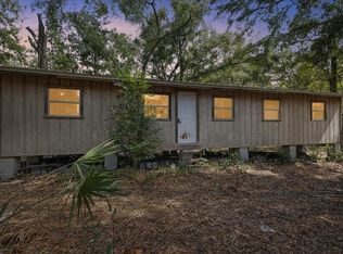 7619 Canal Ave, Fanning Springs, FL 32693