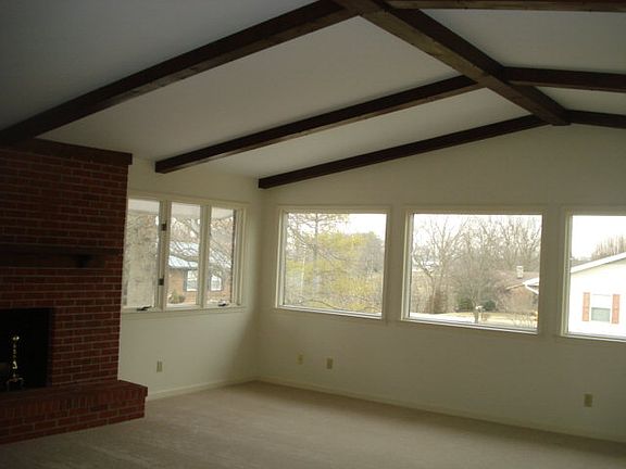 4th image of 706 Baldwin Dr