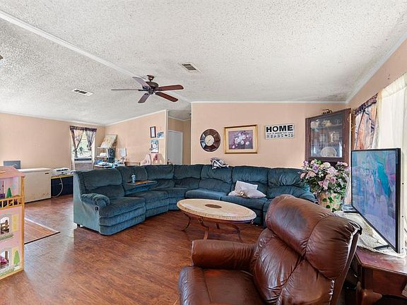 4th image of 16143 Palacky St