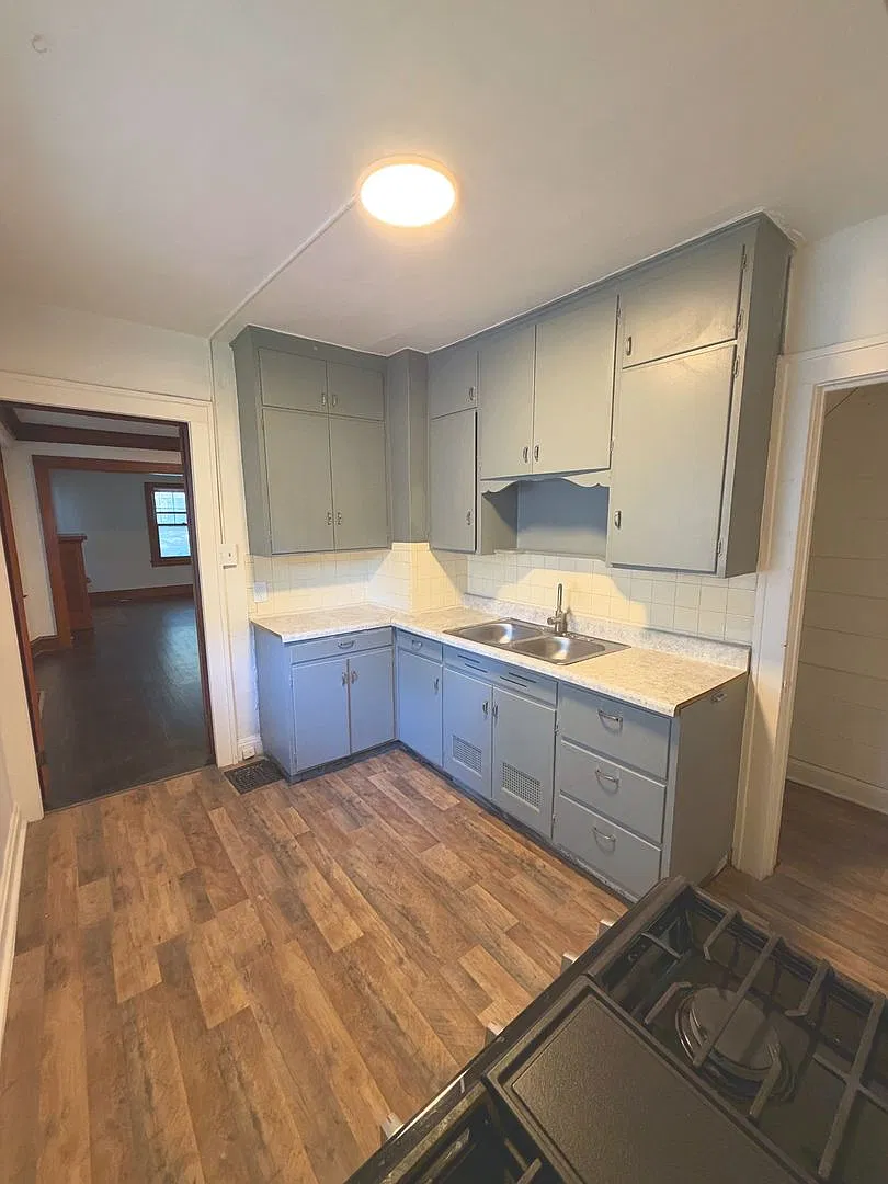 Beautifully Remodeled Home in Kansas City! — Photo 3