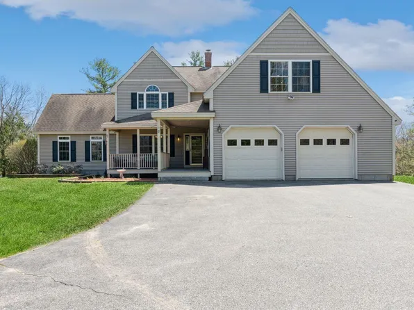 17 Cal Vista Drive, Dayton, ME 04005