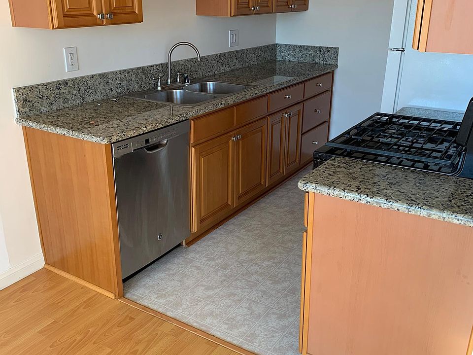2nd image of 12713 Caswell Ave APT 6