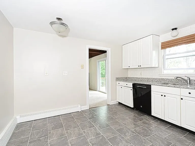 28 Main St #28 — Photo 6