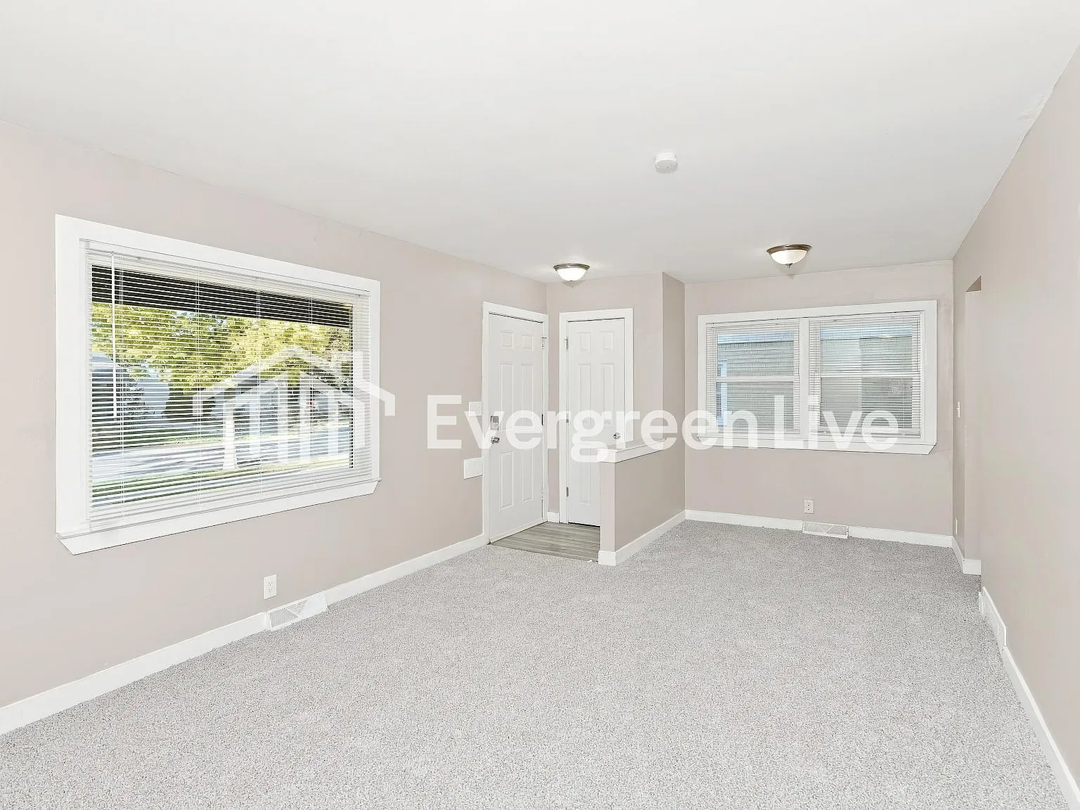 3 bed, 1.0 bath, 1243 sqft, $1,695 — Photo 3