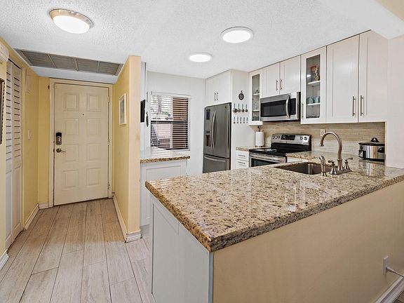 5th image of 3147 Carambola Circle #2374