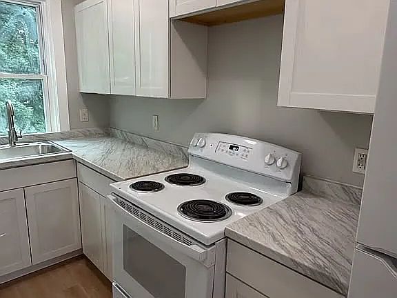 2nd image of 57 John St #4