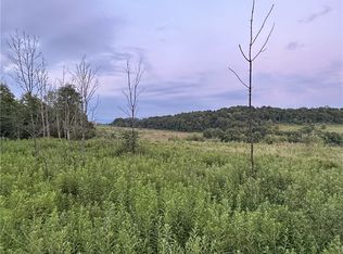 110 Sand Hill Rd, Unity Twp, PA 15650