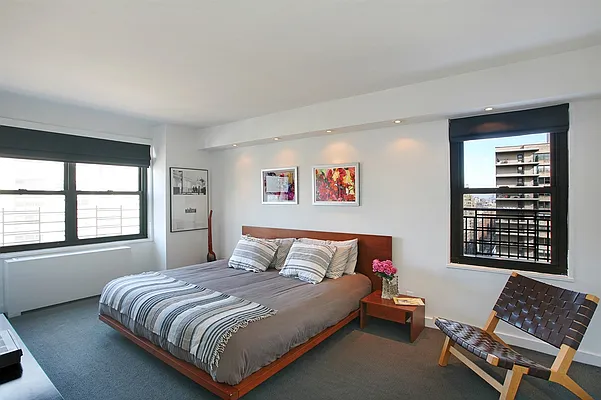 Sold by Corcoran | media 3