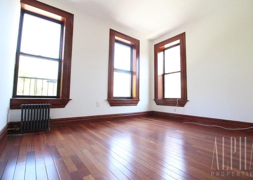 1st image of 1800 Lexington Ave APT 5N