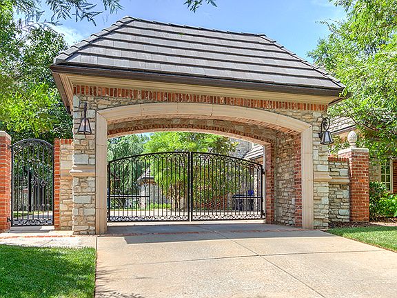 5th image of 5108 Wisteria Dr