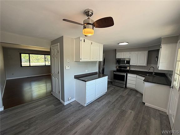 3rd image of 1699 Orchard Park Rd