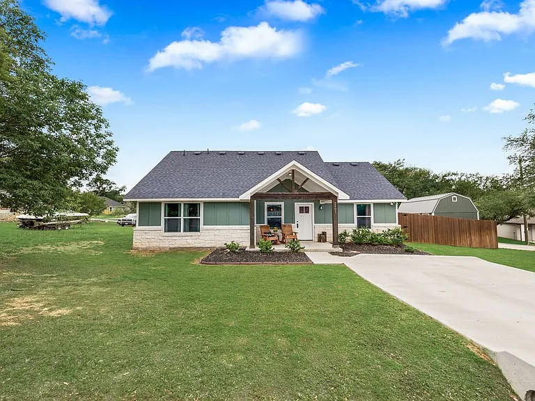 2601 Houston Ct — Photo 5