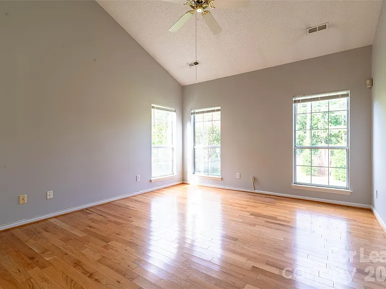 6138 Garamond Ct — Photo 4