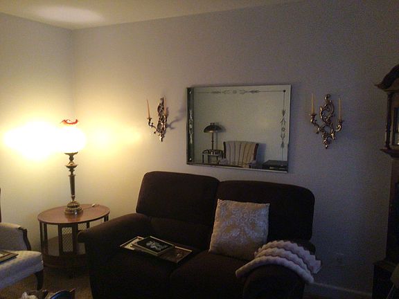 3rd image of 865 Grant St
