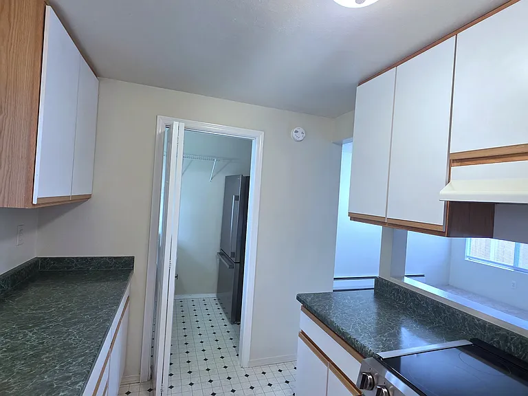 171 1st Ave NW — Photo 6