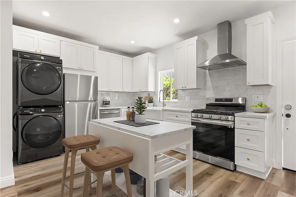 1 bed, 482 sqft, $2,995 — Photo 1
