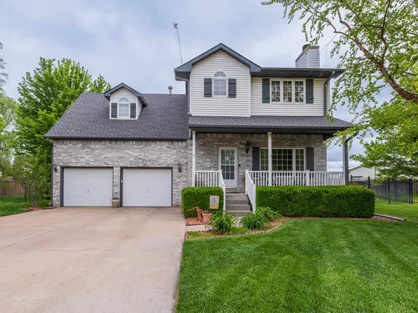 812 Rushwood Ct, Augusta, KS 67010