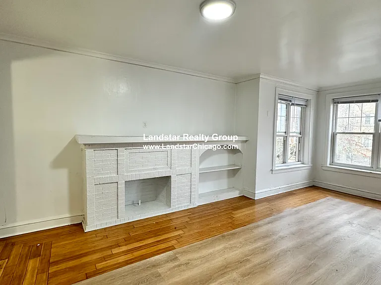 6304 N Oakley Ave #1 — Photo 2