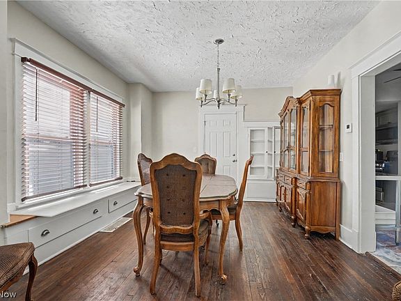 5th image of 4144 Helena Ave