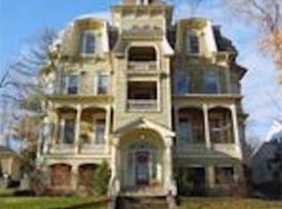 76 Crescent St #5, Northampton, MA 01060