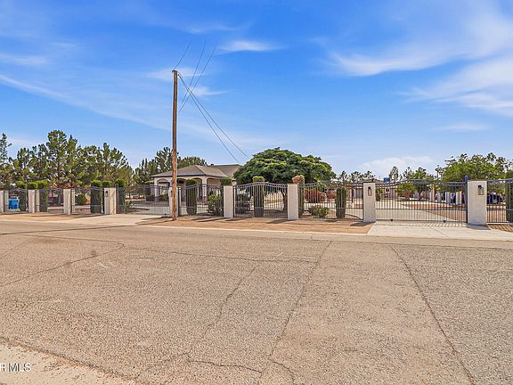 2nd image of 11670 Flor Del Rio St