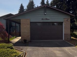 613 S 189th St, Seattle, WA 98148