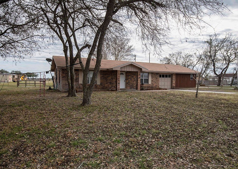 2608 Tonya Ln, Beeville, TX 78102 MLS 112625 Zillow
