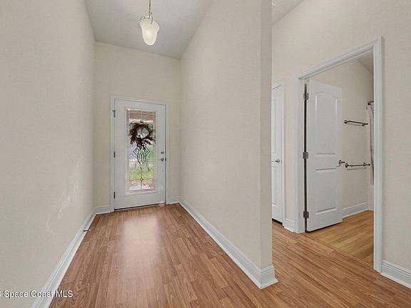 4th image of 567 Coral Trace Blvd