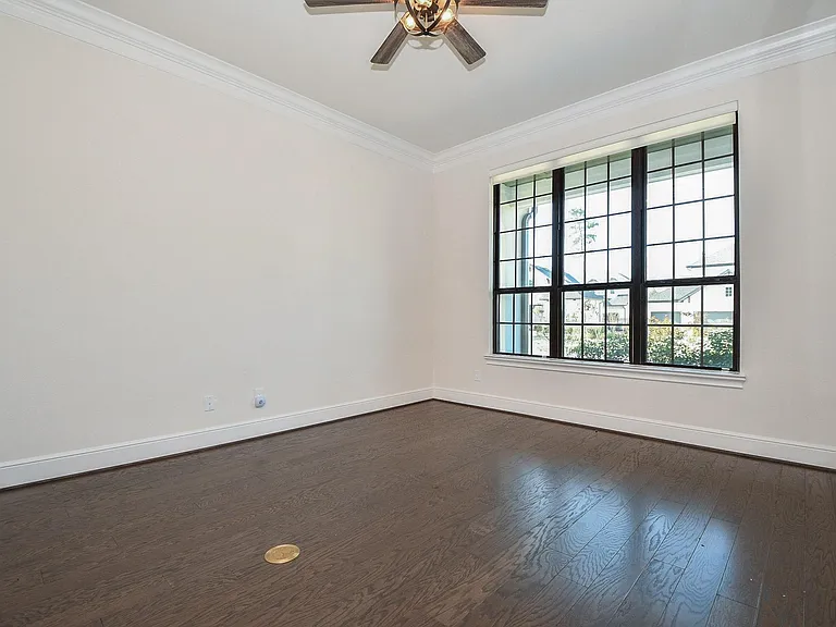 8526 Tombron Grove Rd — Photo 9