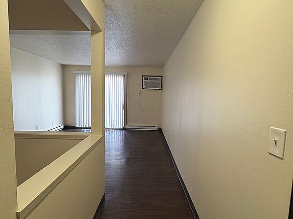 2nd image of 2555 Wedgewood Rd #37