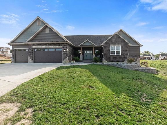 3rd image of 120 Wildflower Ln