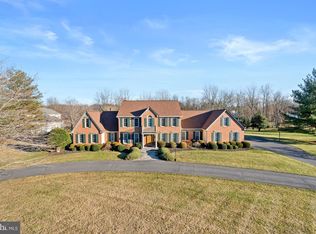 14 Foxlair Ct, Gaithersburg, MD 20882