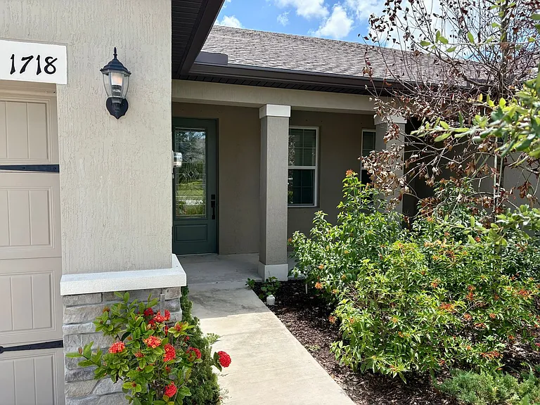 1718 Party Pl — Photo 1