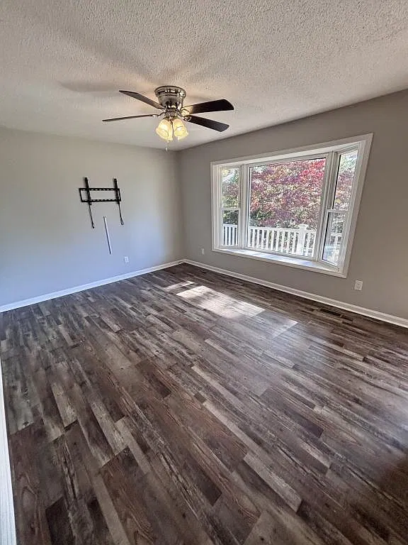 3680 Golfview Rd — Photo 4