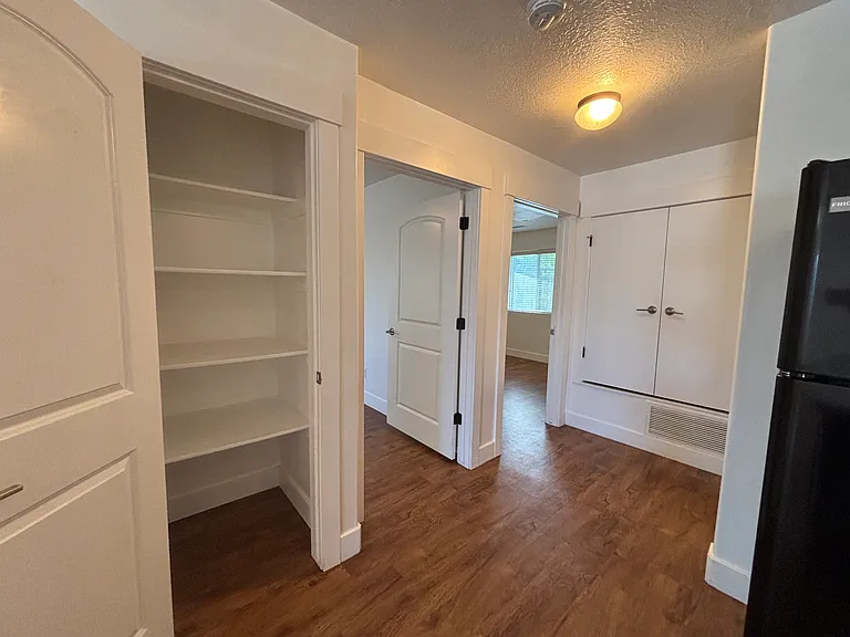 269 E Main St #B — Photo 4