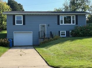 103 Hollywood St, Baraboo, WI 53913