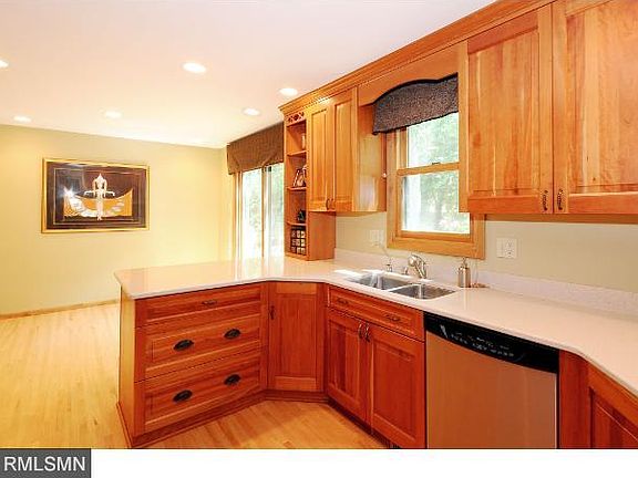 5th image of 17525 26th Ave N