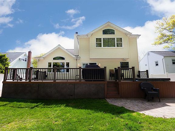 3rd image of 334 Park Ln