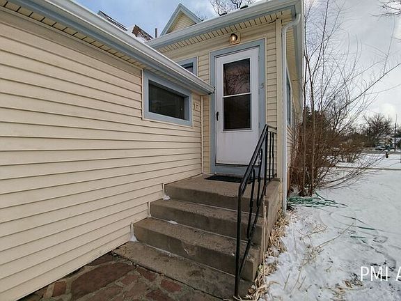 3rd image of 603 Emery St APT 5