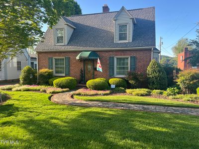 111 E G St, Elizabethton, TN, 37643