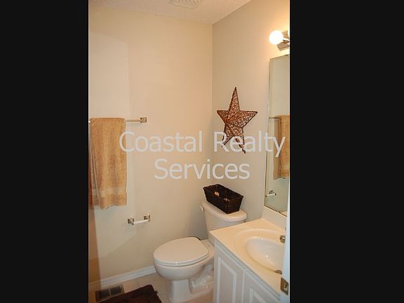 5th image of 988 Scenic Oak Ln