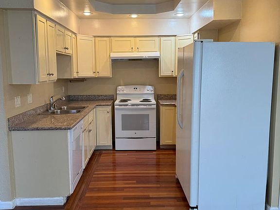 3rd image of 1140 Hartford Pl