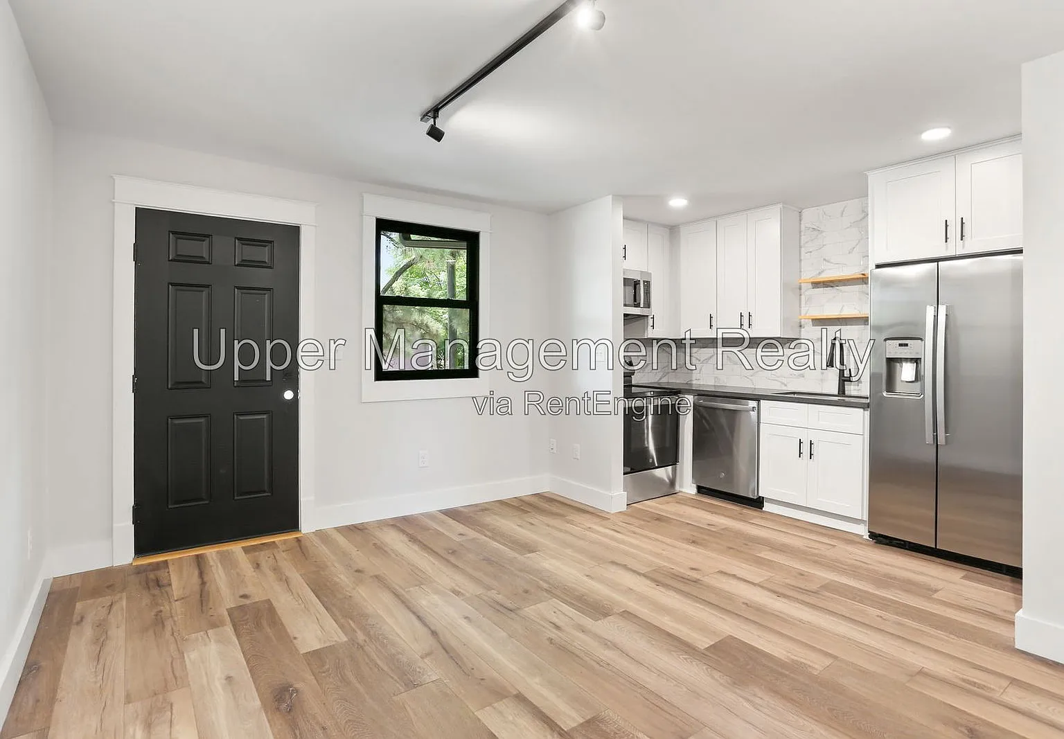 1 bed, 1.0 bath, 495 sqft, $1,250 — Photo 2