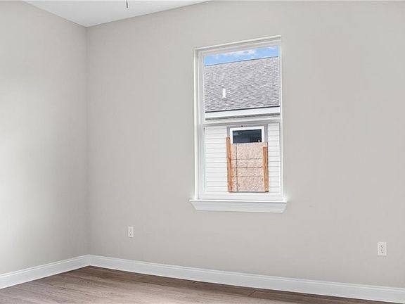 5th image of 7935-37 Read Blvd