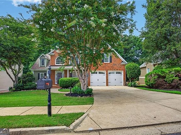 3rd image of 108 Vine Creek Pl