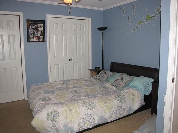 3rd image of 281 Woods Ave Unit 6