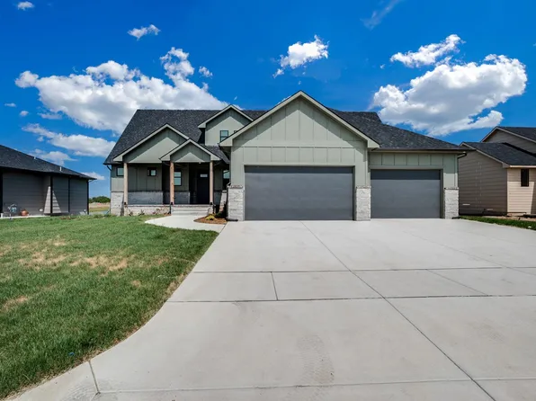 110 S Wellcrest Ct, Goddard, KS 67052