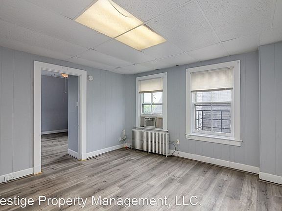 4th image of 2409 W Clifton Ave APT 05