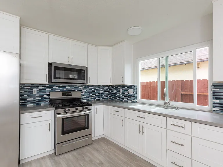 11355 Camarosa Cir — Photo 7